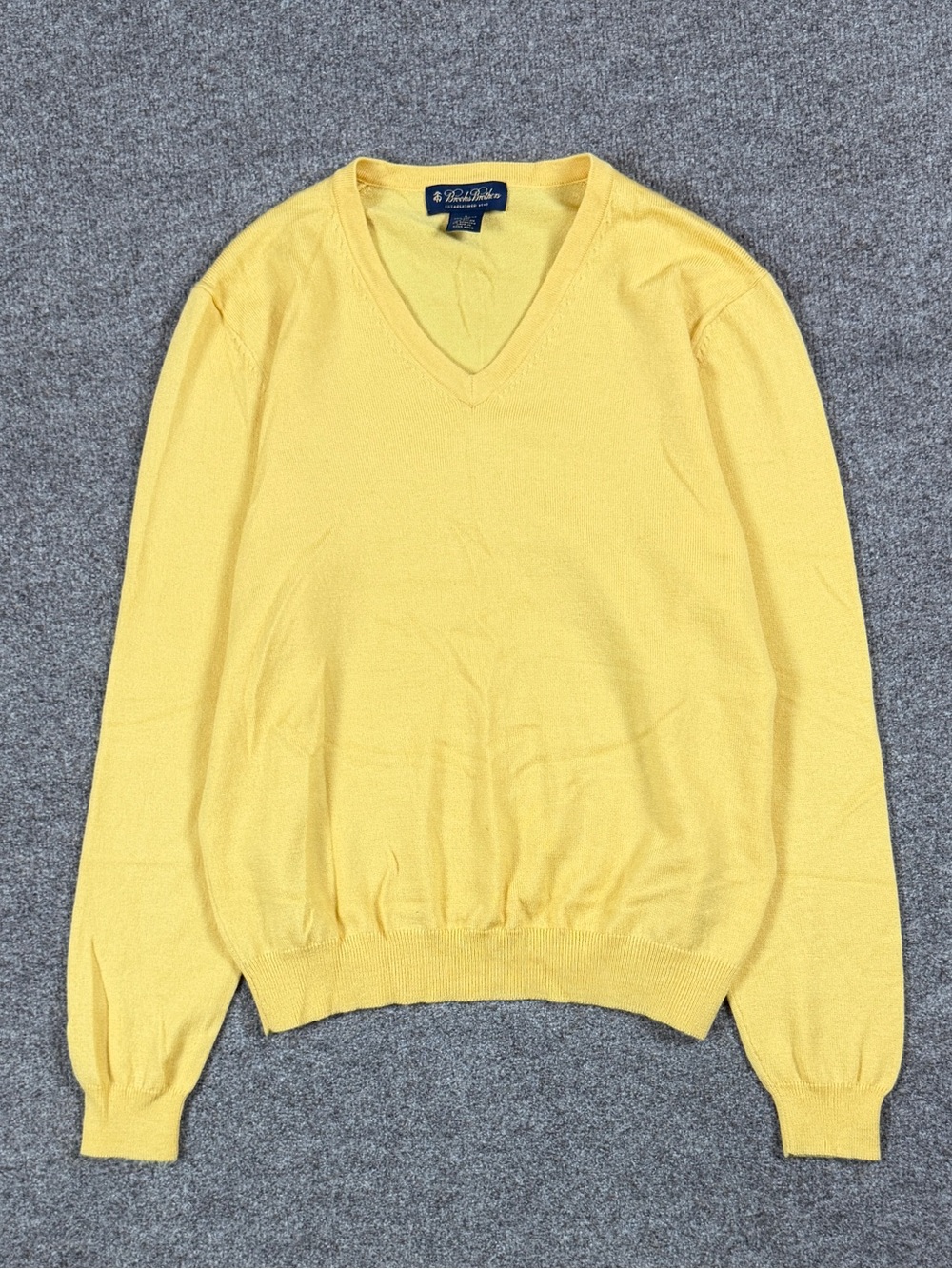 Vintage Brooks Brothers Yellow Merino Wool Long Sleeve V-Neck Sweater Mens Small